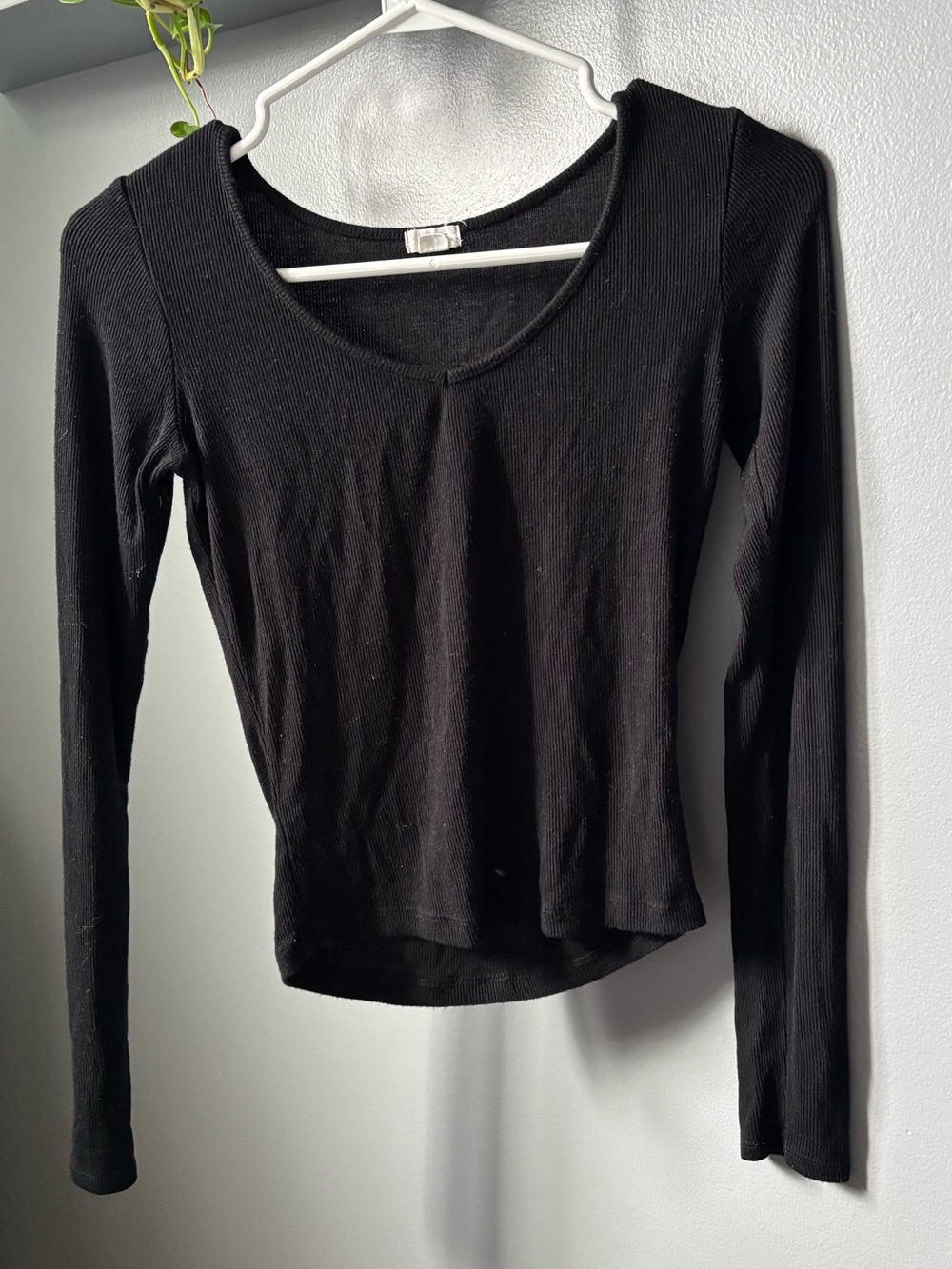 Garage Black Long-Sleeve Scoop Neck Women's Top